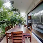 Contemporary Poolside Condo, Wi-Fi - Paraiso Kaanal 101